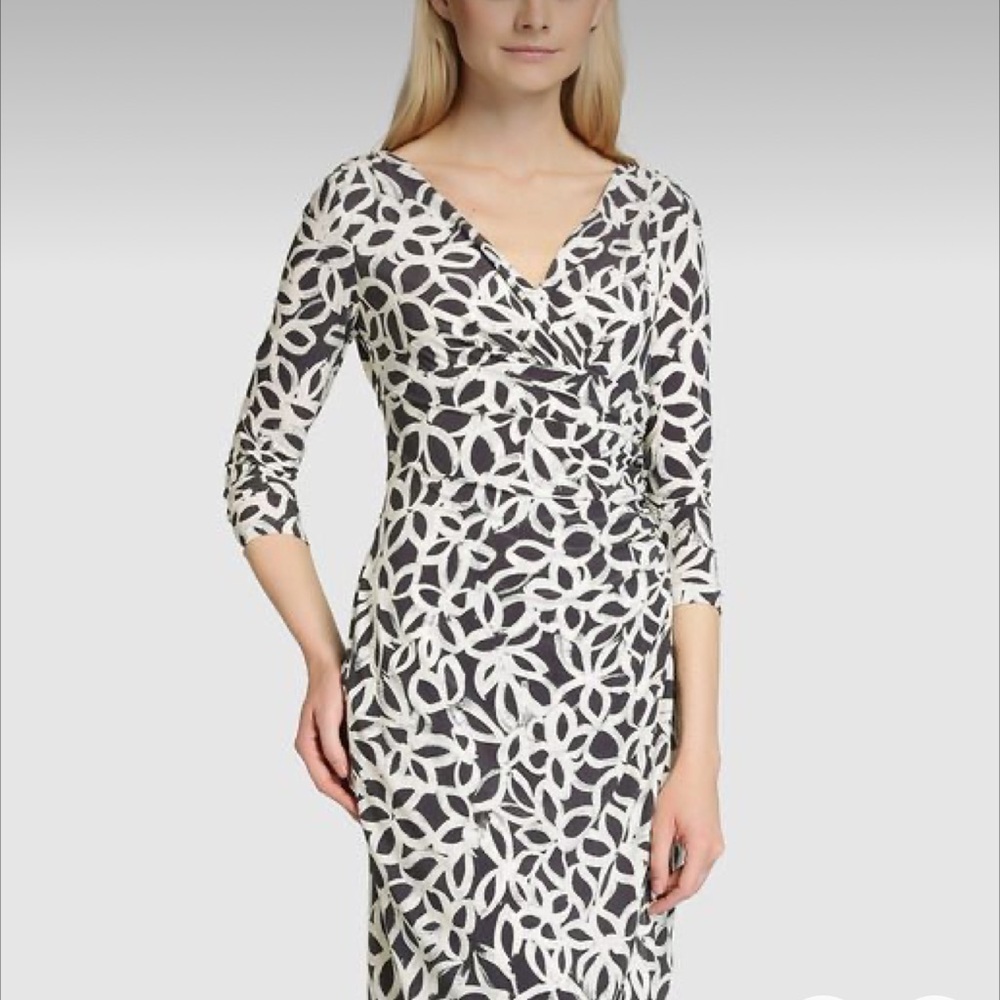 Lauren Ralph Lauren Woman’s Dress Black/White Ruffle Stretch Size 8
